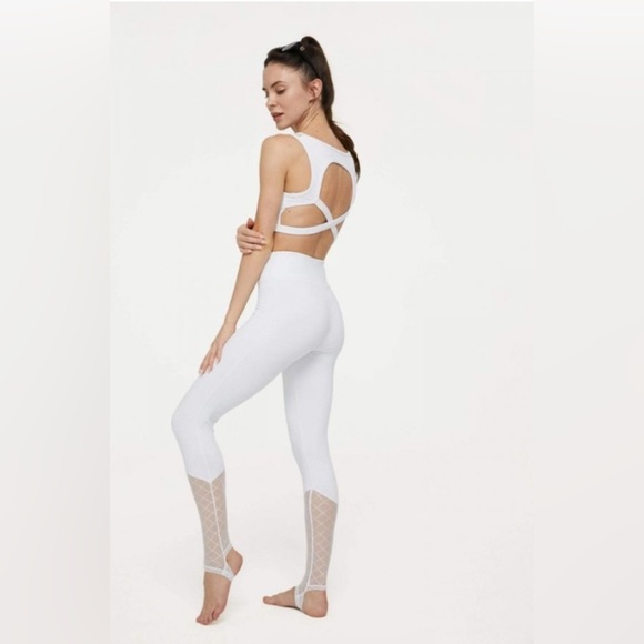J.ING Canyon White Mesh Sport Top and Yoga Leggings Set - Picture 11 of 13